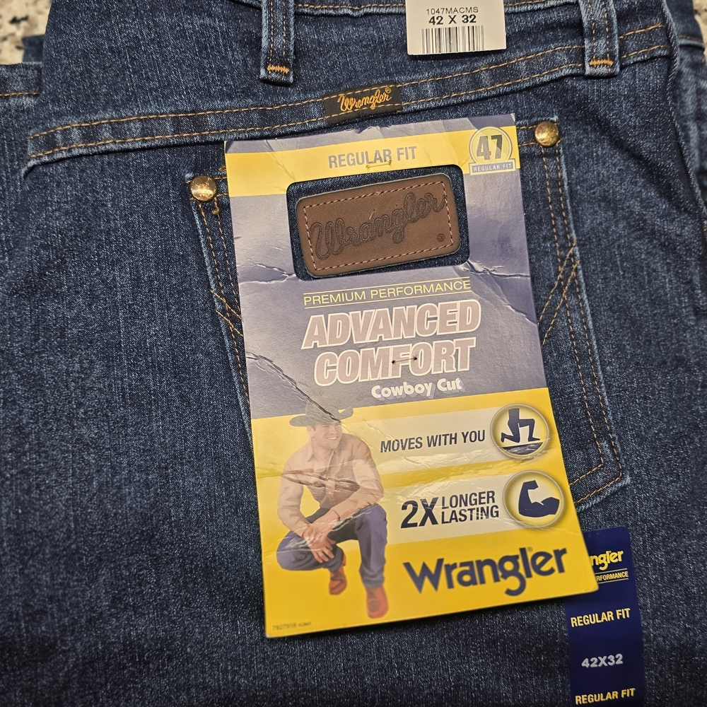 Wrangler Men's Blue Jeans - Advanced Comfort